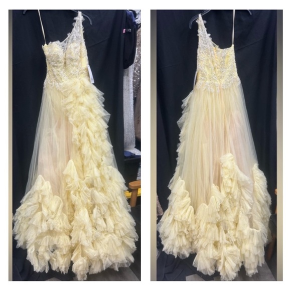 Mac Duggal 20538 NWT Yellow One Shoulder One-of-a-kind Dress - Picture 1 of 5